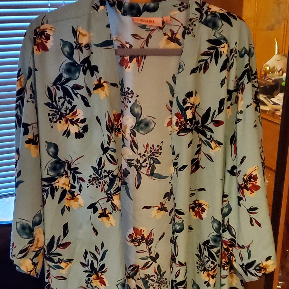 Evri Green Floral Overlay